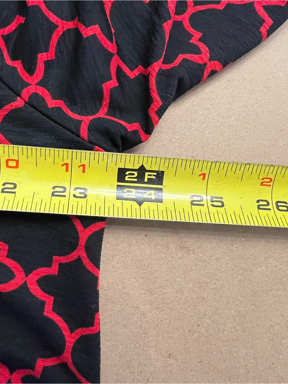 New With Tag- Pink Coconut Boutique Black and Red Lattice Print Tunic. Size XXXL - Picture 6 of 7